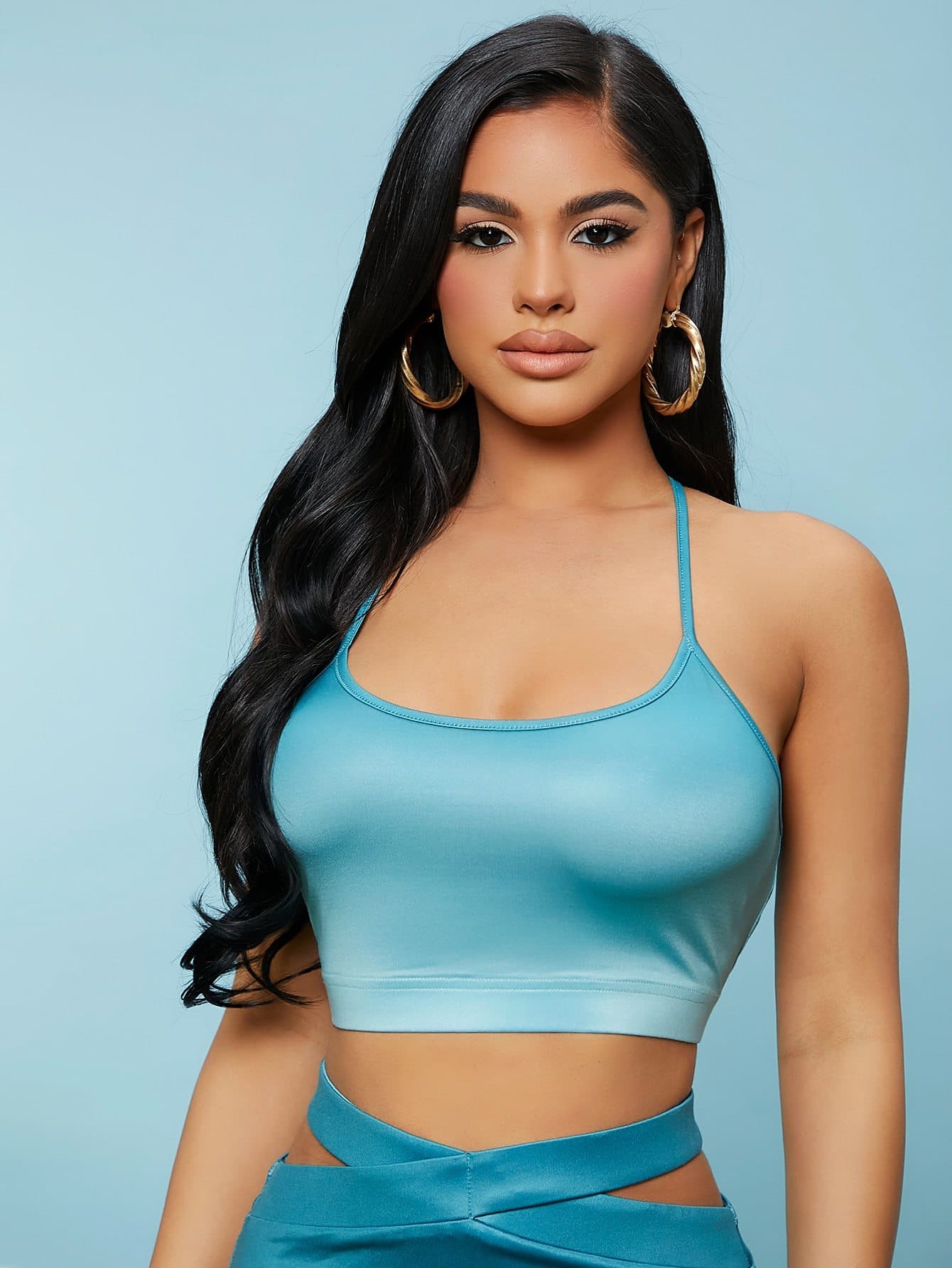 Blue Ombre Sleeveless Spaghetti Strap Slim Fit Solid Crop Cami Top