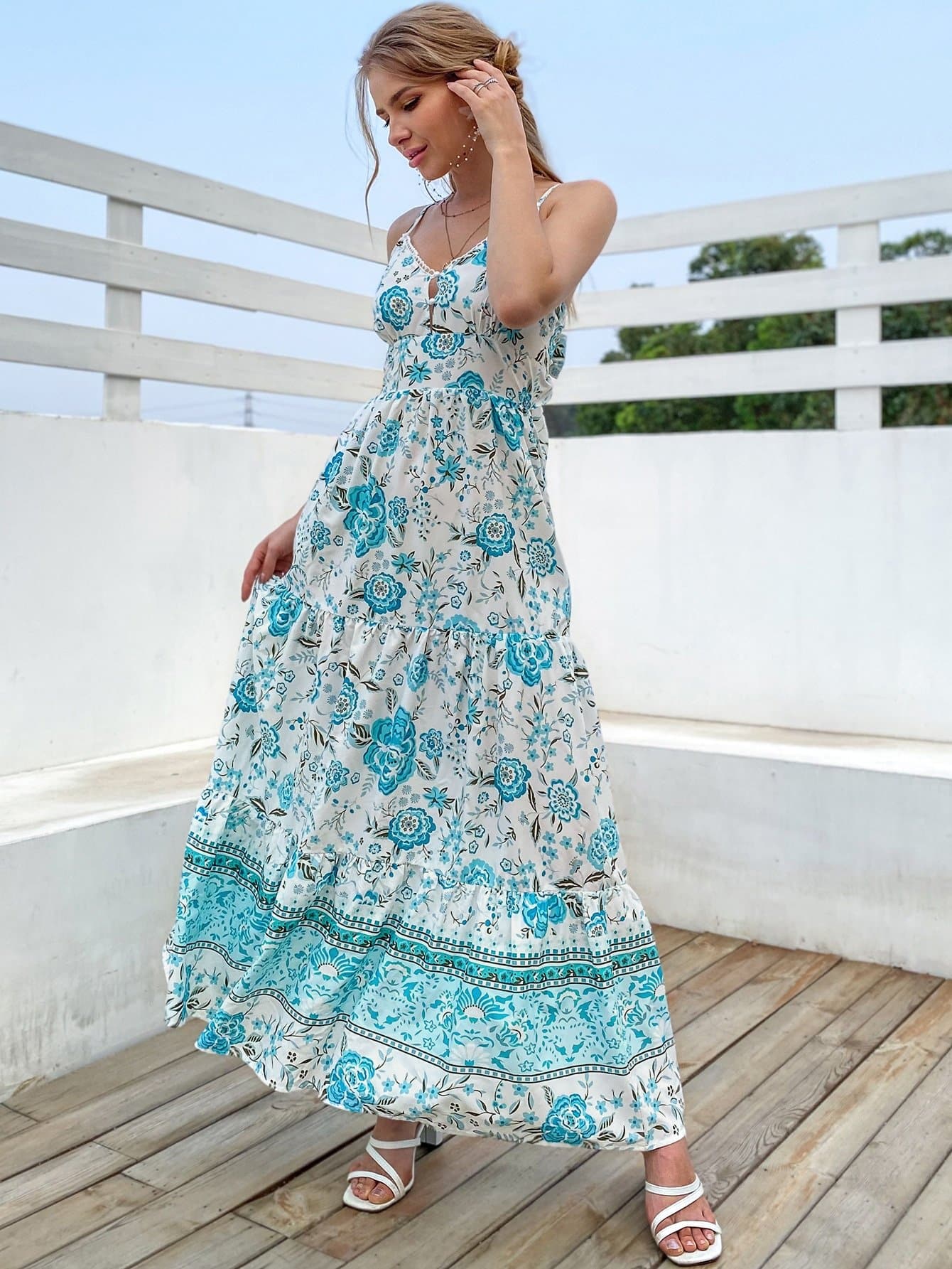 Contrast Lace Sleeveless Floral Tie Backless Cami Dress