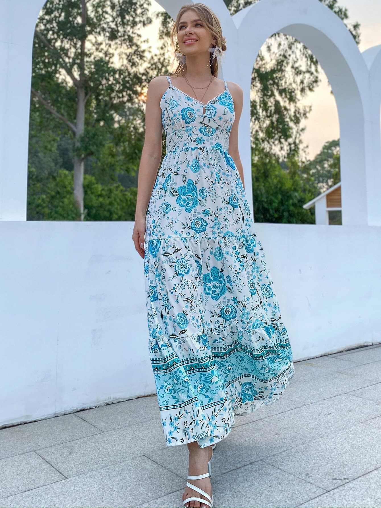 Contrast Lace Sleeveless Floral Tie Backless Cami Dress