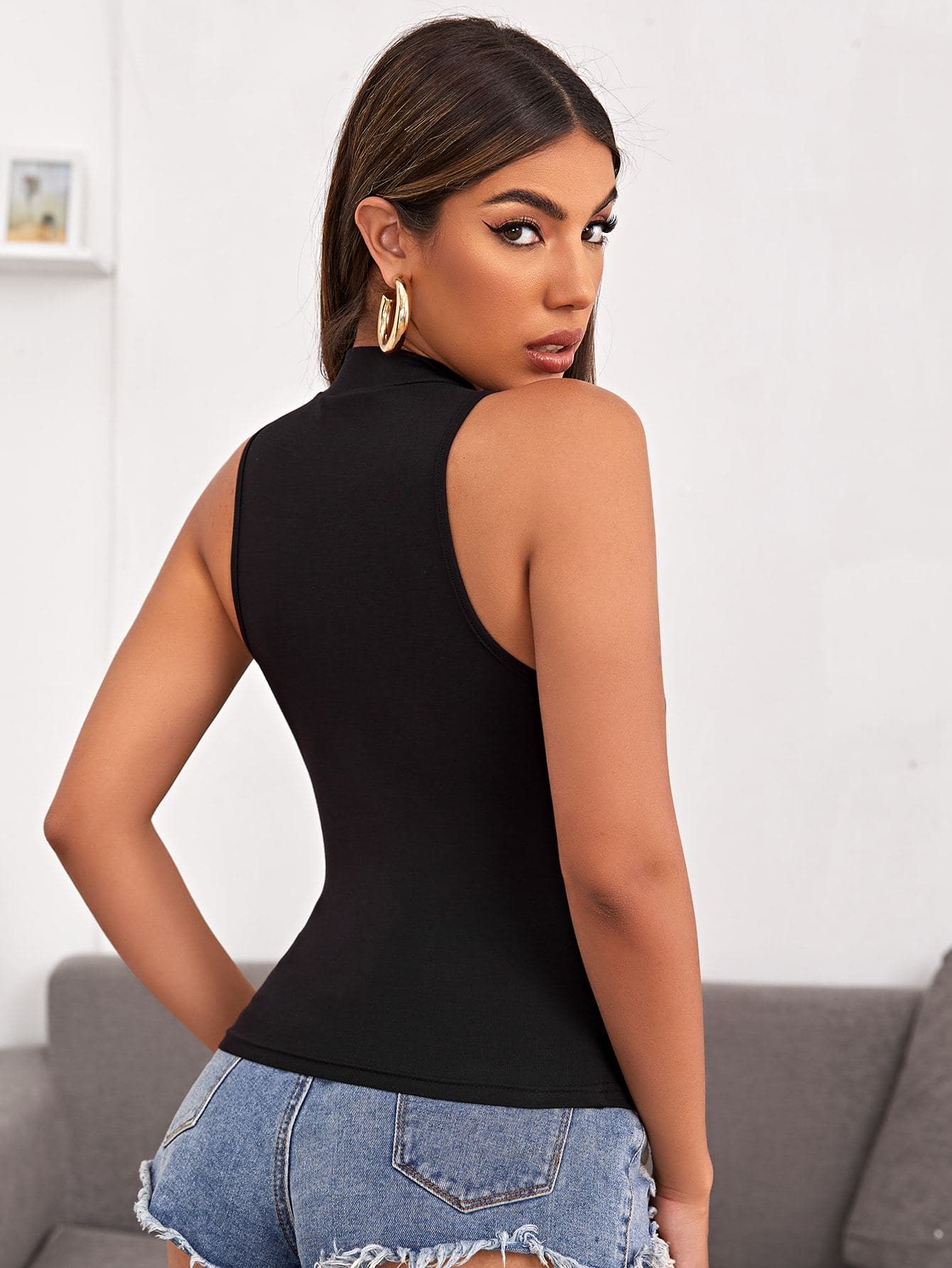 Black Mock-Neck Solid Sim Fit Tank Top