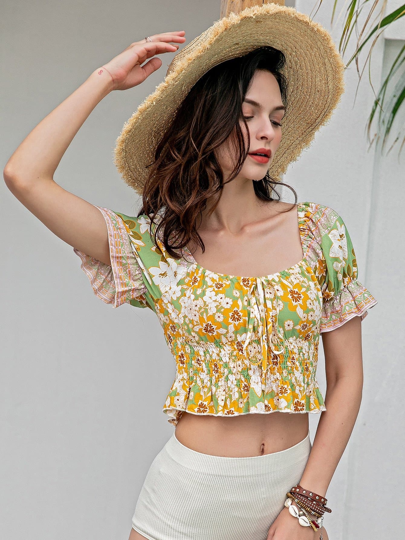 4Scoop neck Flounce Sleeve Tie Front Shirred Floral Slim Fit Peplum Top