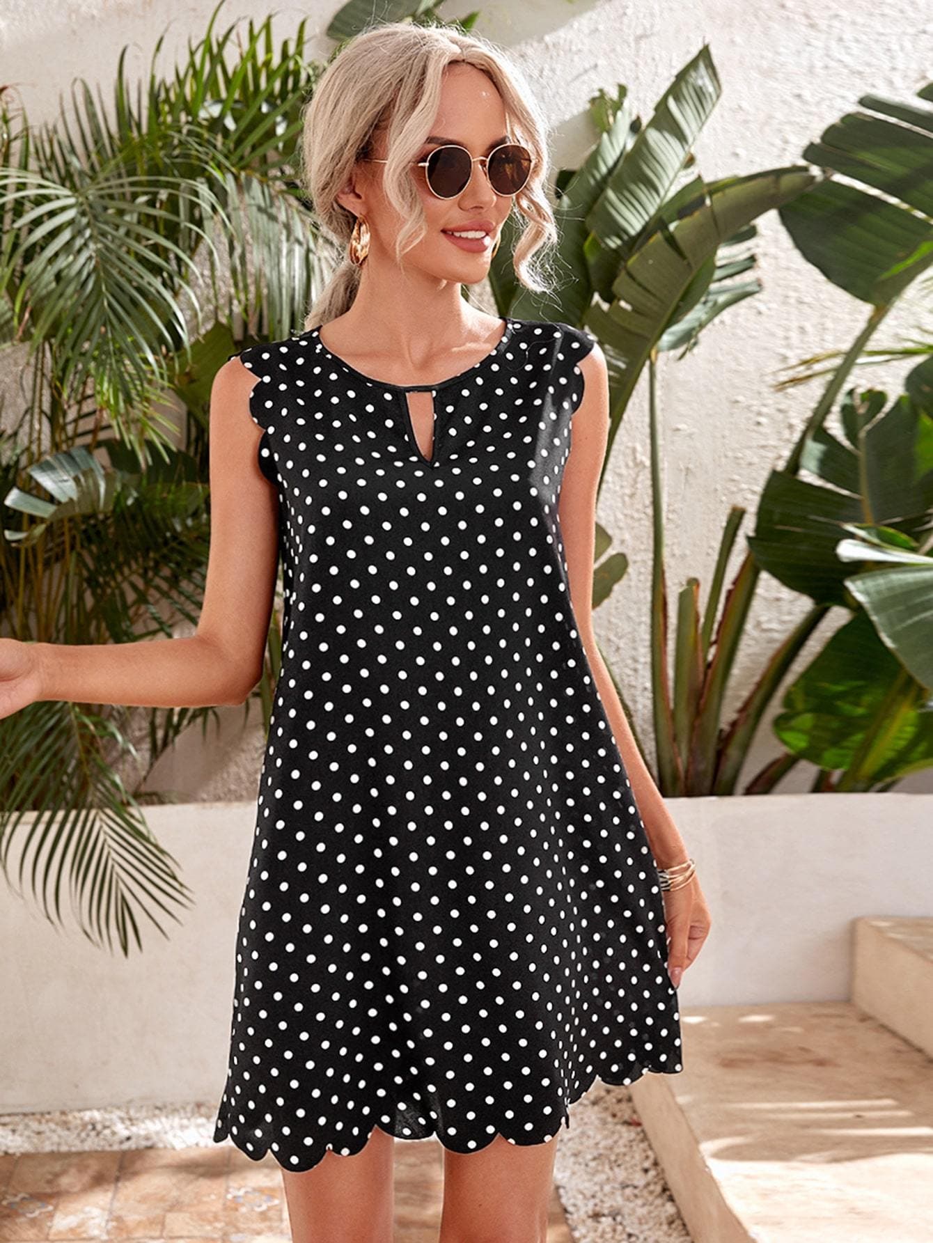 Black Polka Dot Keyhole Neckline Scallop Trim Dress