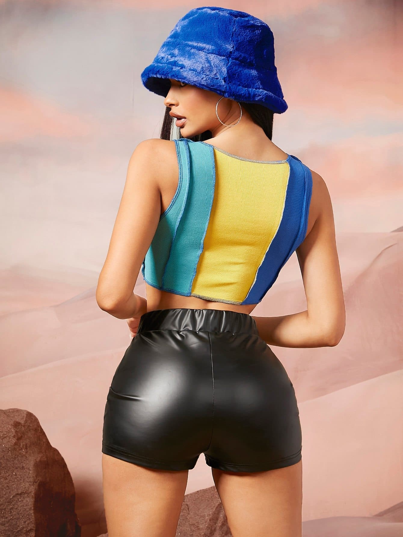 Scoop Neck Top-stitching Color Block Lace Up Front Rib-Knit Crop Tank Top