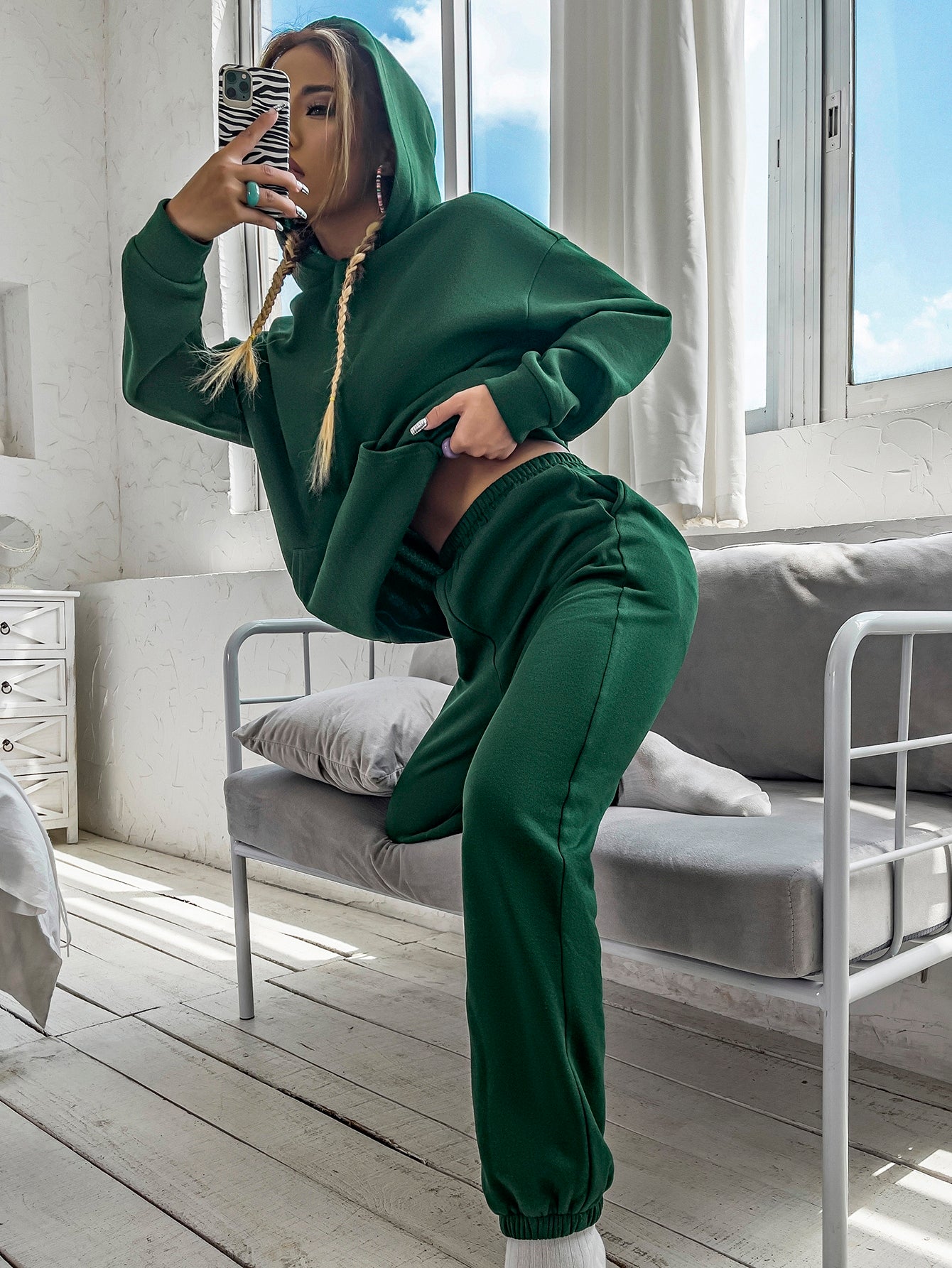 Dark Green Solid Drop Shoulder Hoodie and Sweatpants