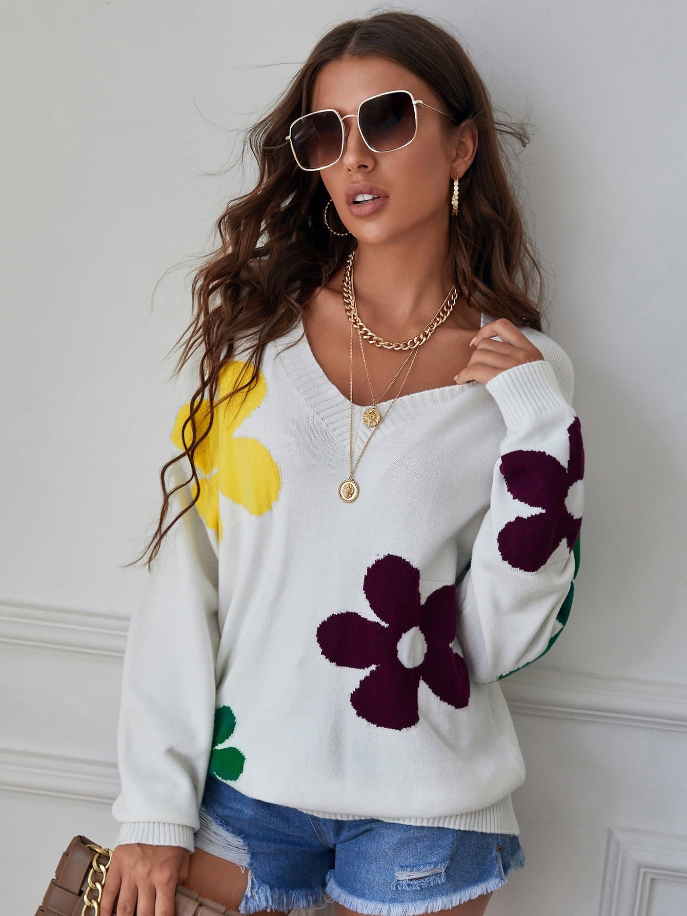 White V-Neck Floral Pattern Drop Shoulder Sweater
