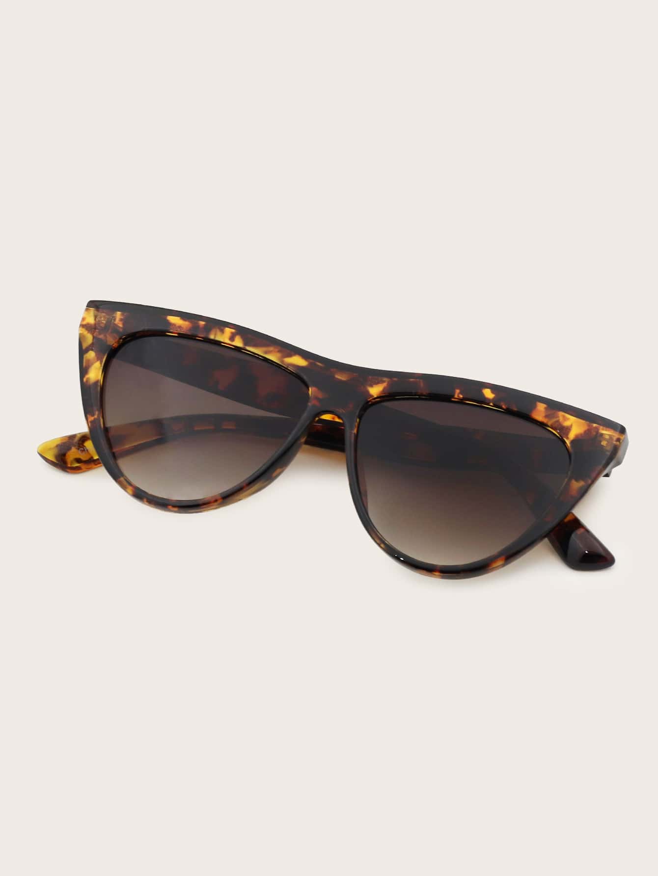 Tortoiseshell Frame Cat Eye Sunglasses