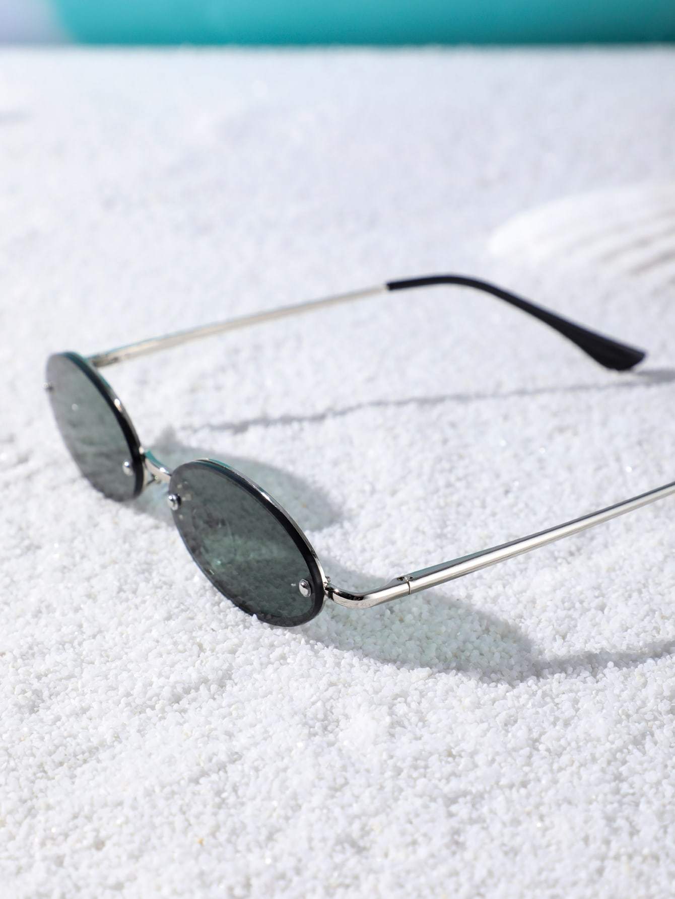 Oval Metal Frame UV Protected Sunglasses