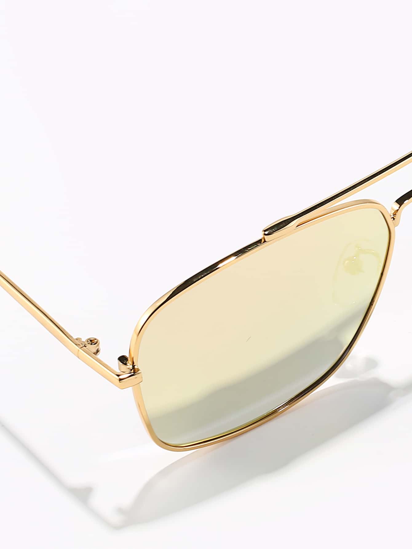 Gold Metal Frame Polarized UV Protected Sunglasses