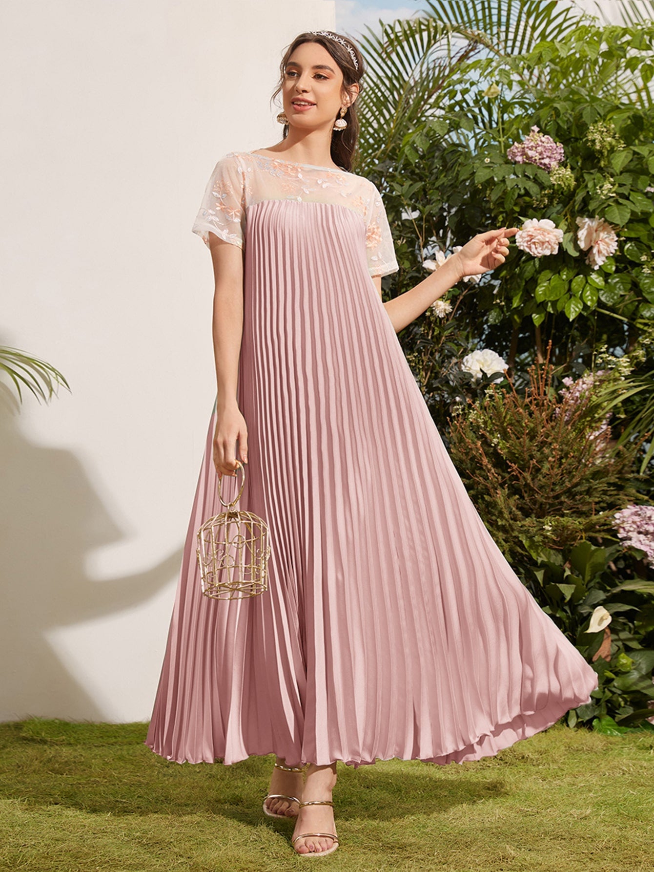 Round Neck Embroidery Mesh Yoke Pleated Dress