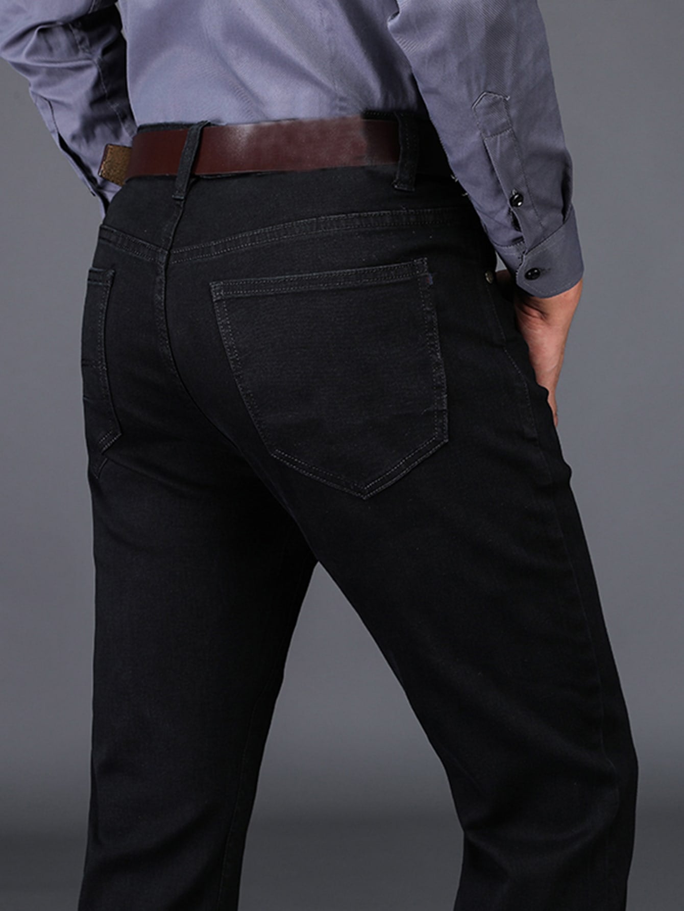 Black Solid Zip-up Pocket Detail Jeans