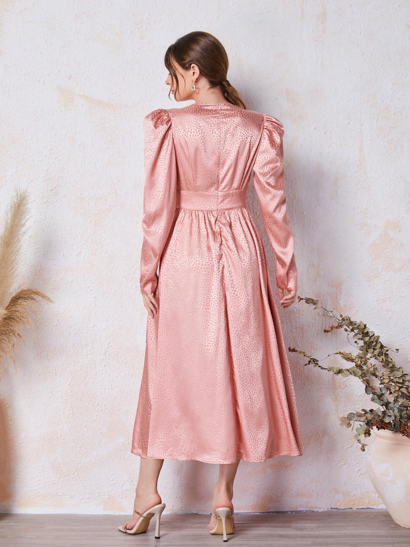 V-neck Puff Sleeve Rhinestone Jacquard Dress
