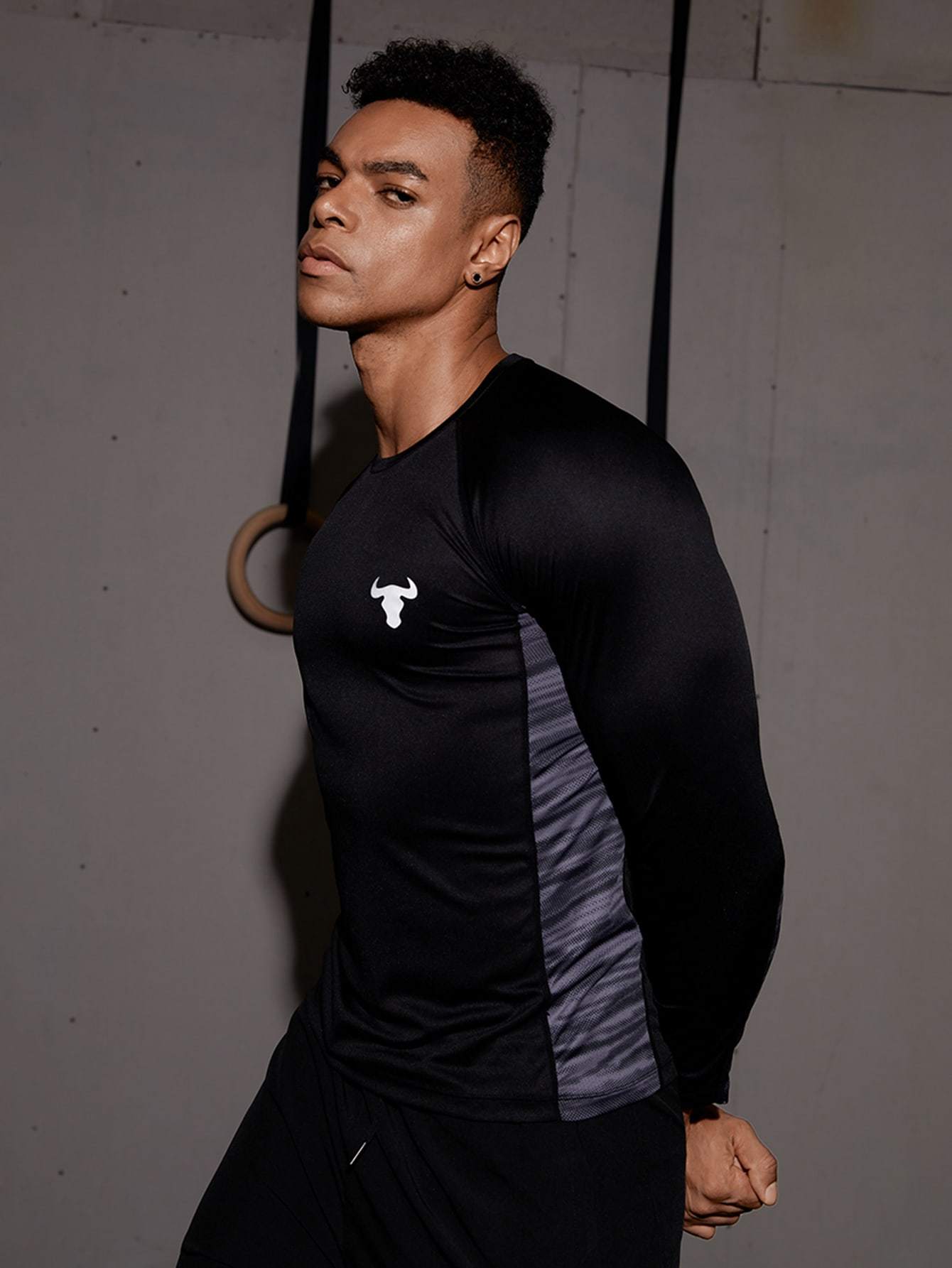 Black Round Neck Bull Head Print Contrast Panel Sports T-Shirt