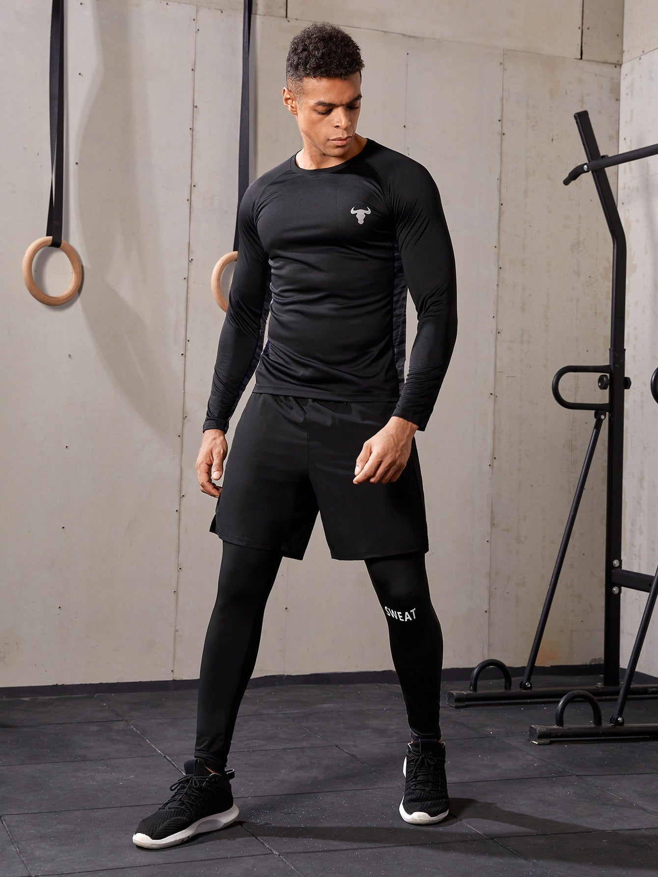 Black Round Neck Bull Head Print Contrast Panel Sports T-Shirt