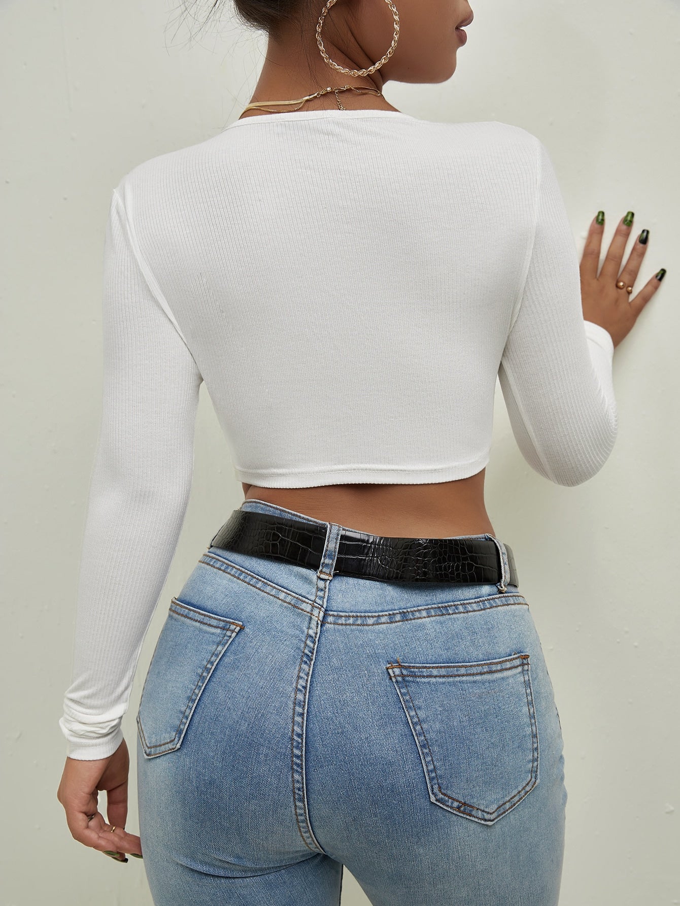 White Plunging V-Neck Twist Bust Crop Slim Fit Tee Top