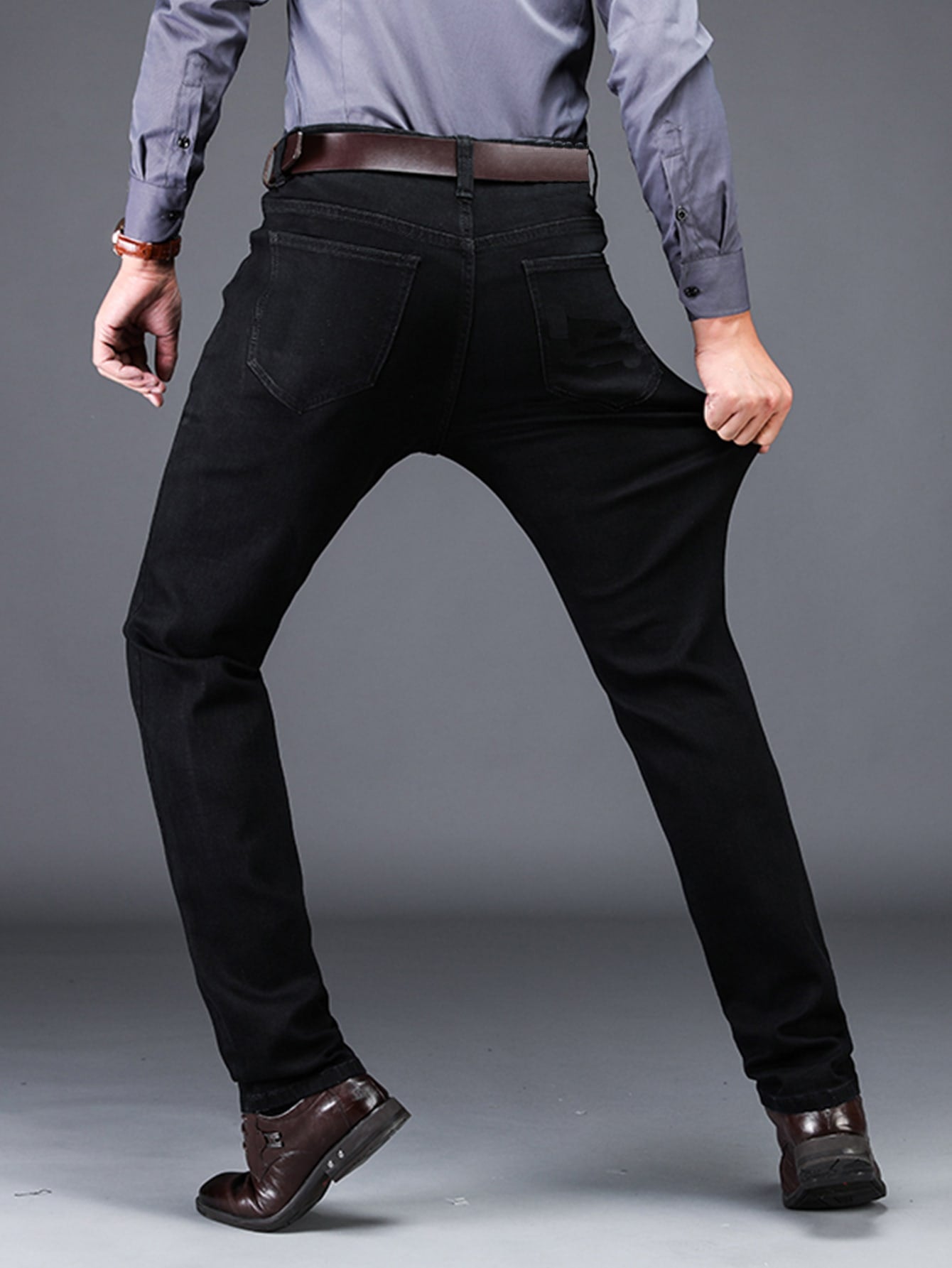 Black Solid Zip-up Pocket Detail Jeans