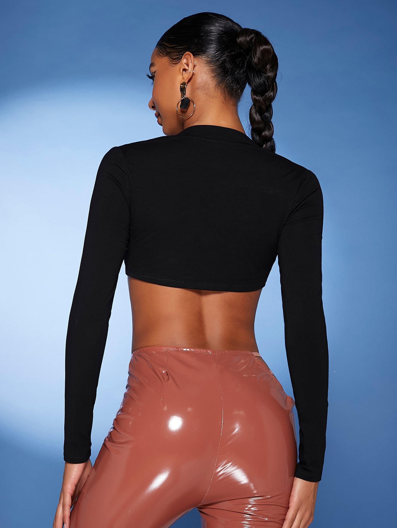 Black Solid Asymmetrical Hem Crop Slim Fit Top
