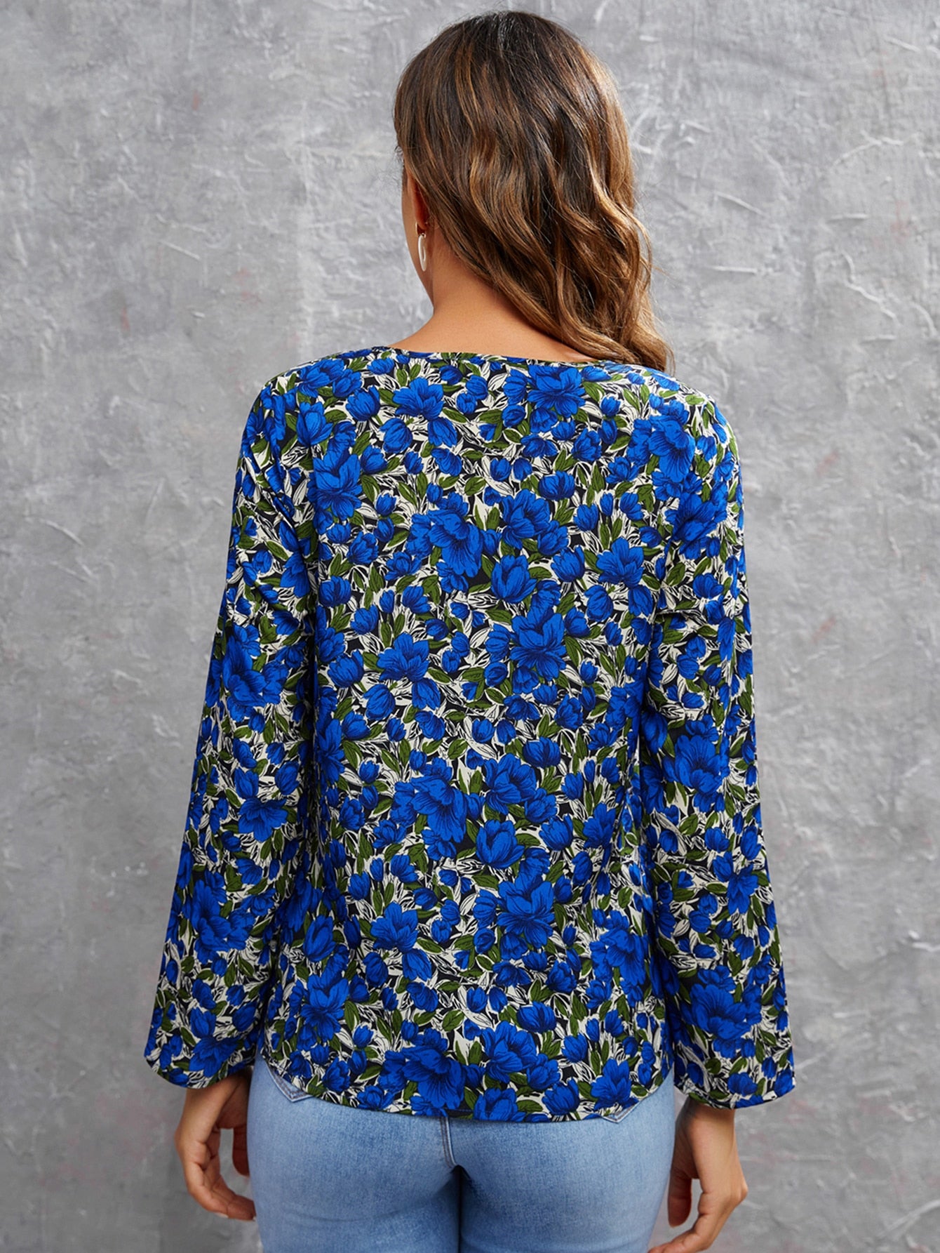 Blue Floral Print Round Neck Blouse Top