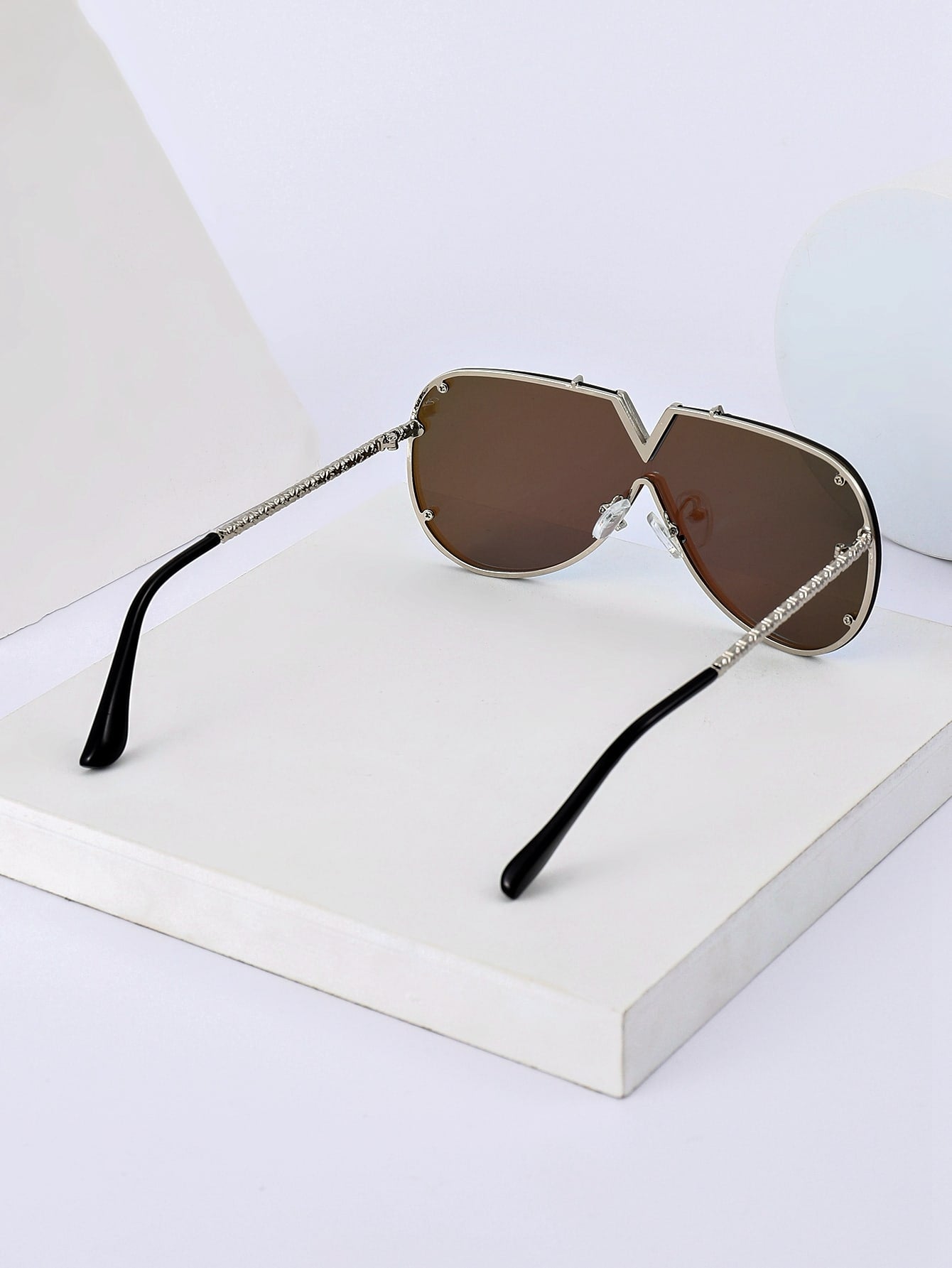 Blue Flat Top Aviator UV Protected Sunglasses