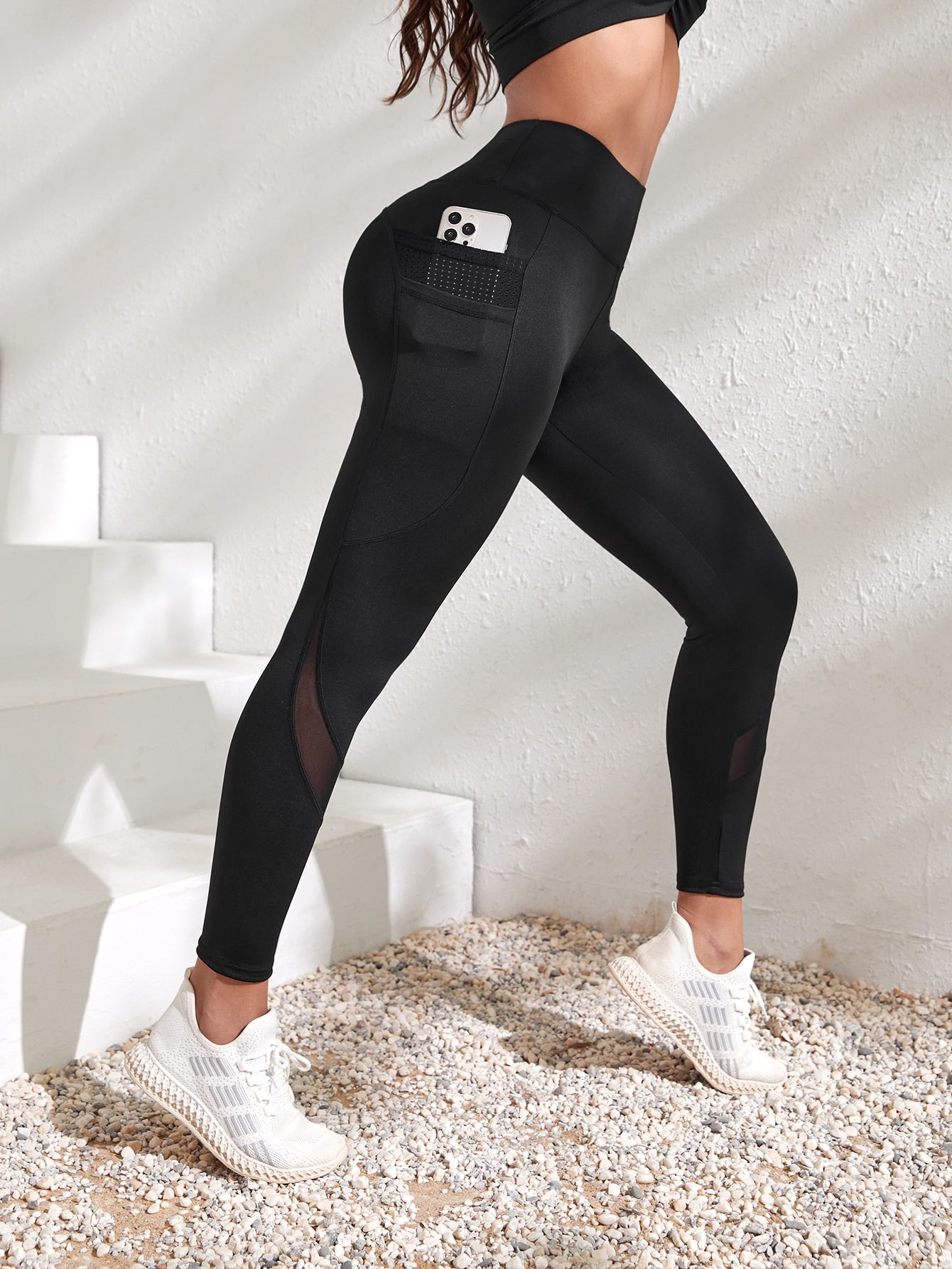 Seamless Tummy Control Sports Tights With Phone Pocket Mesh Insert