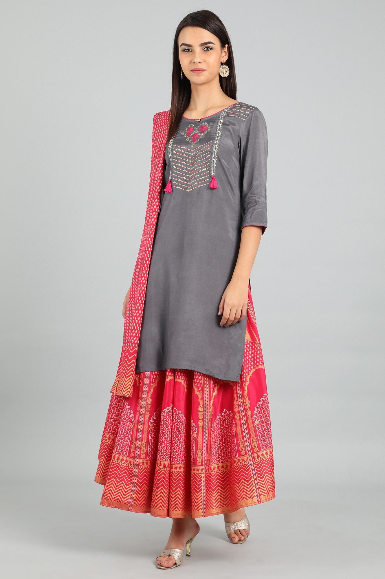 Grey Pink Round Neck Three Fourth Sleeve Embroidered Straight Kurta