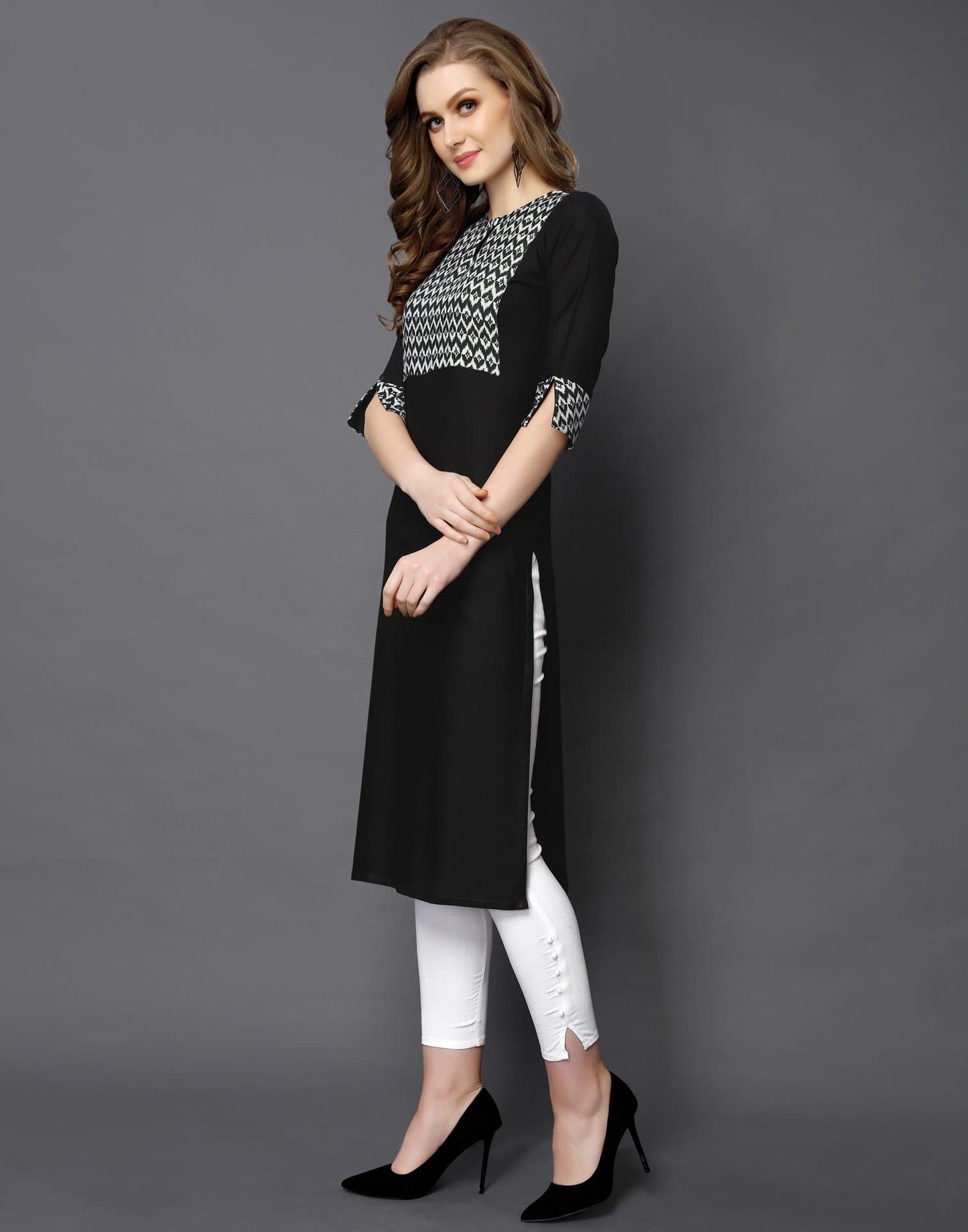 Chevron Zig Zag Geometric Print Keyhole Neckline Three Fourth Sleeve Straight Kurta