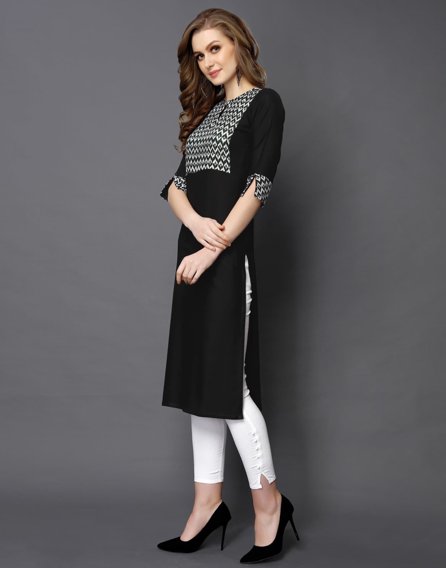 Chevron Zig Zag Geometric Print Keyhole Neckline Three Fourth Sleeve Straight Kurta