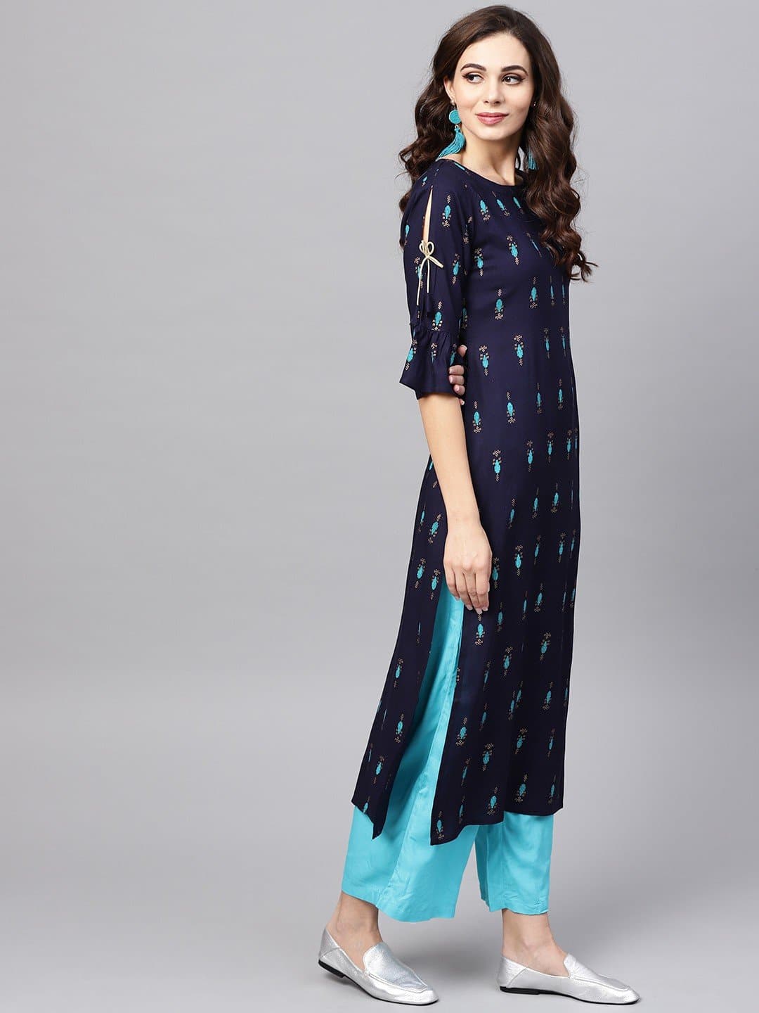Blue Keyhole Neck Three Fourth Sleeve Printed Straight Kurta