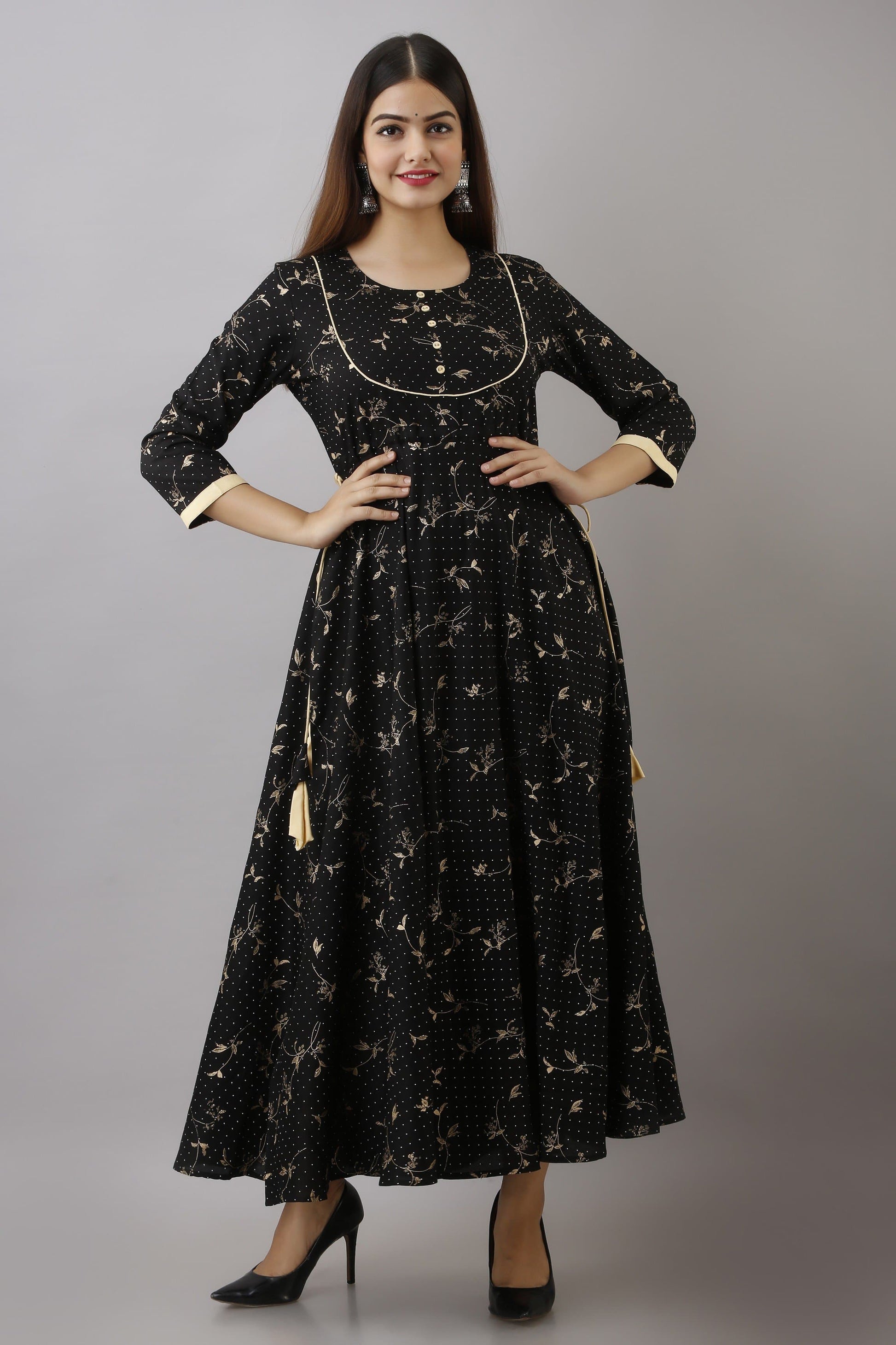 Round Neck Three Fourth Sleeve Printed Flared Kurta