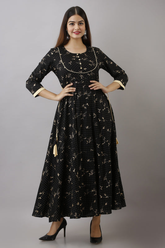 Round Neck Three Fourth Sleeve Printed Flared Kurta