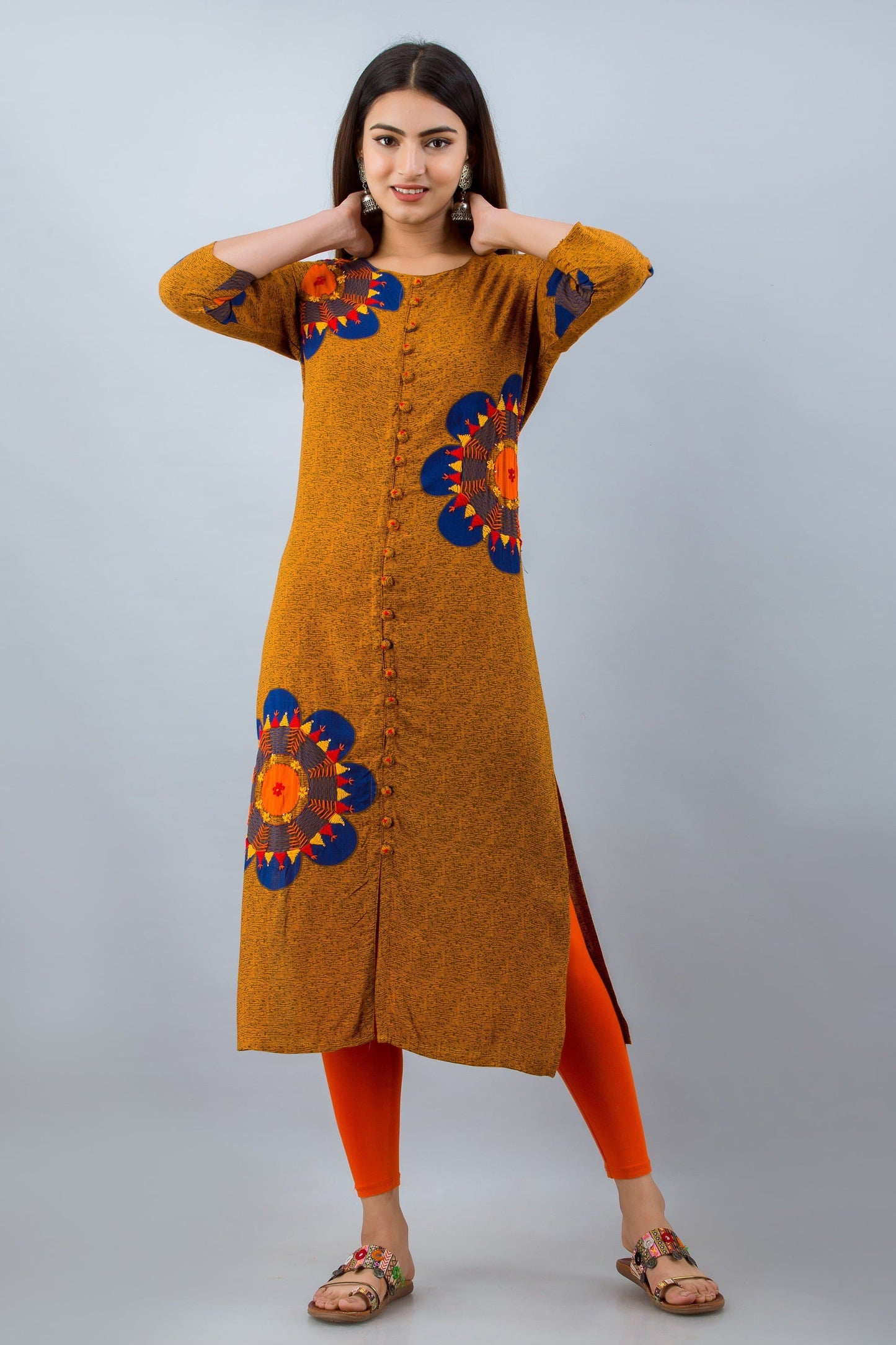 Round Neck Three Fourth Sleeve Printed Straight Kurta