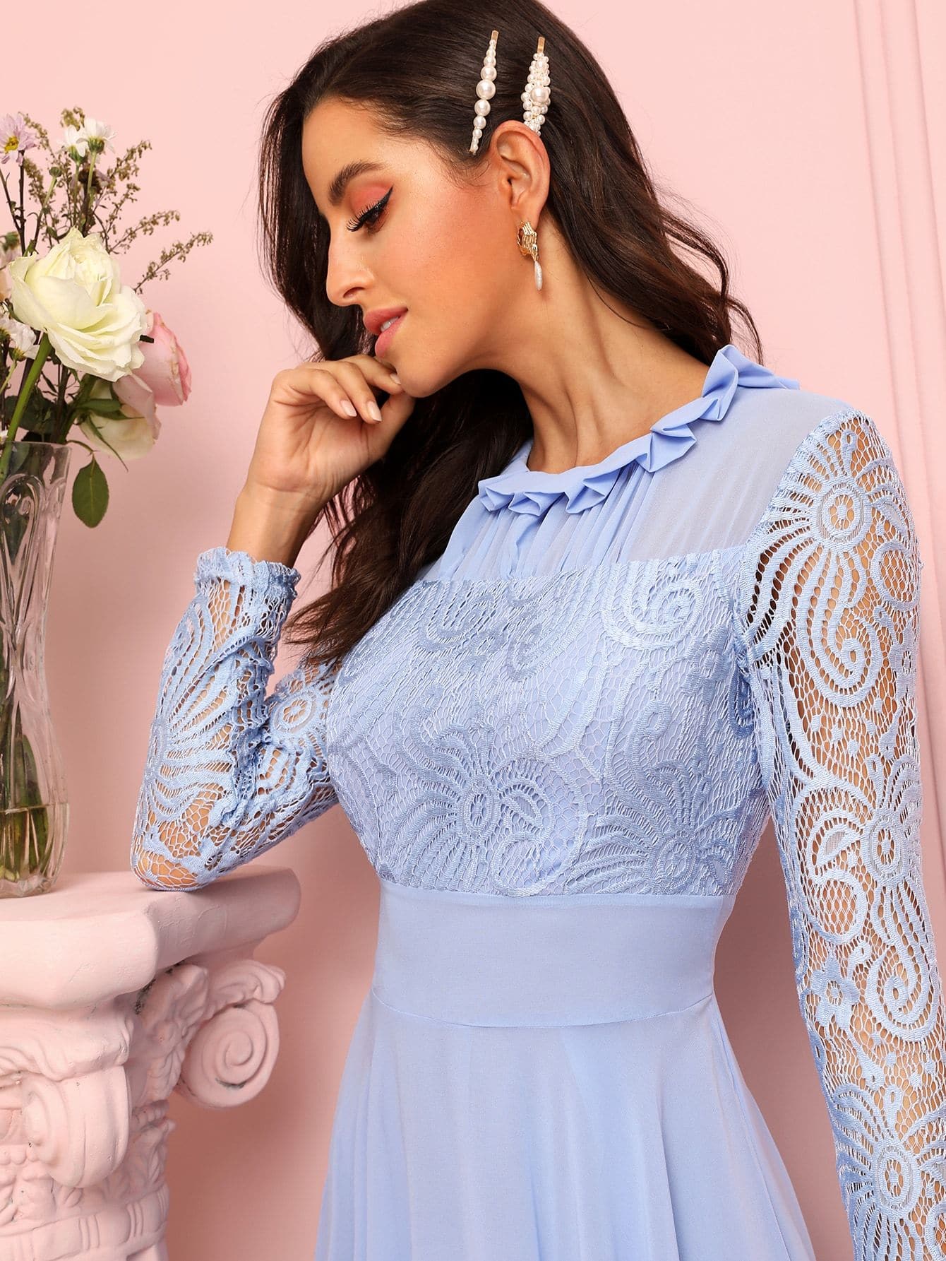 Round Neck Long Sleeve Contrast Lace Buttoned Keyhole Dress