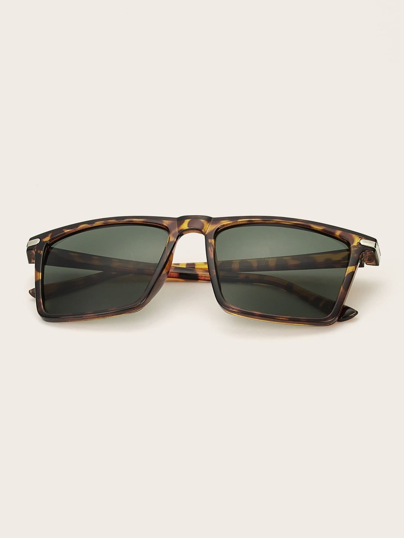 Tortoiseshell Frame Tinted Lens Sunglasses