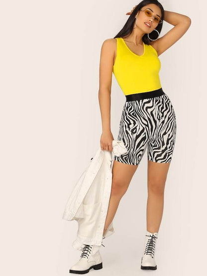 Scoop Neck Solid Fitted Tank Top - Yellow