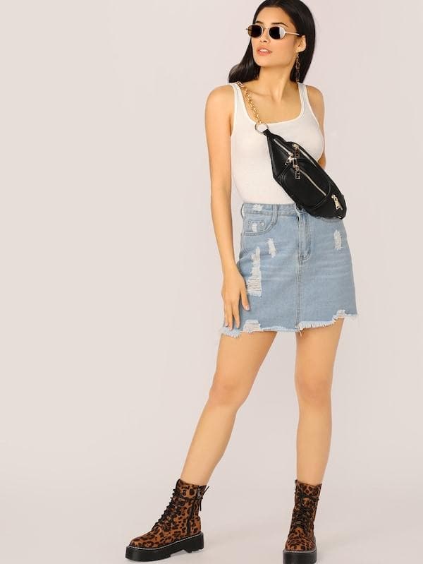 Slim Fit Scoop Neck Solid Skinny Tank Top