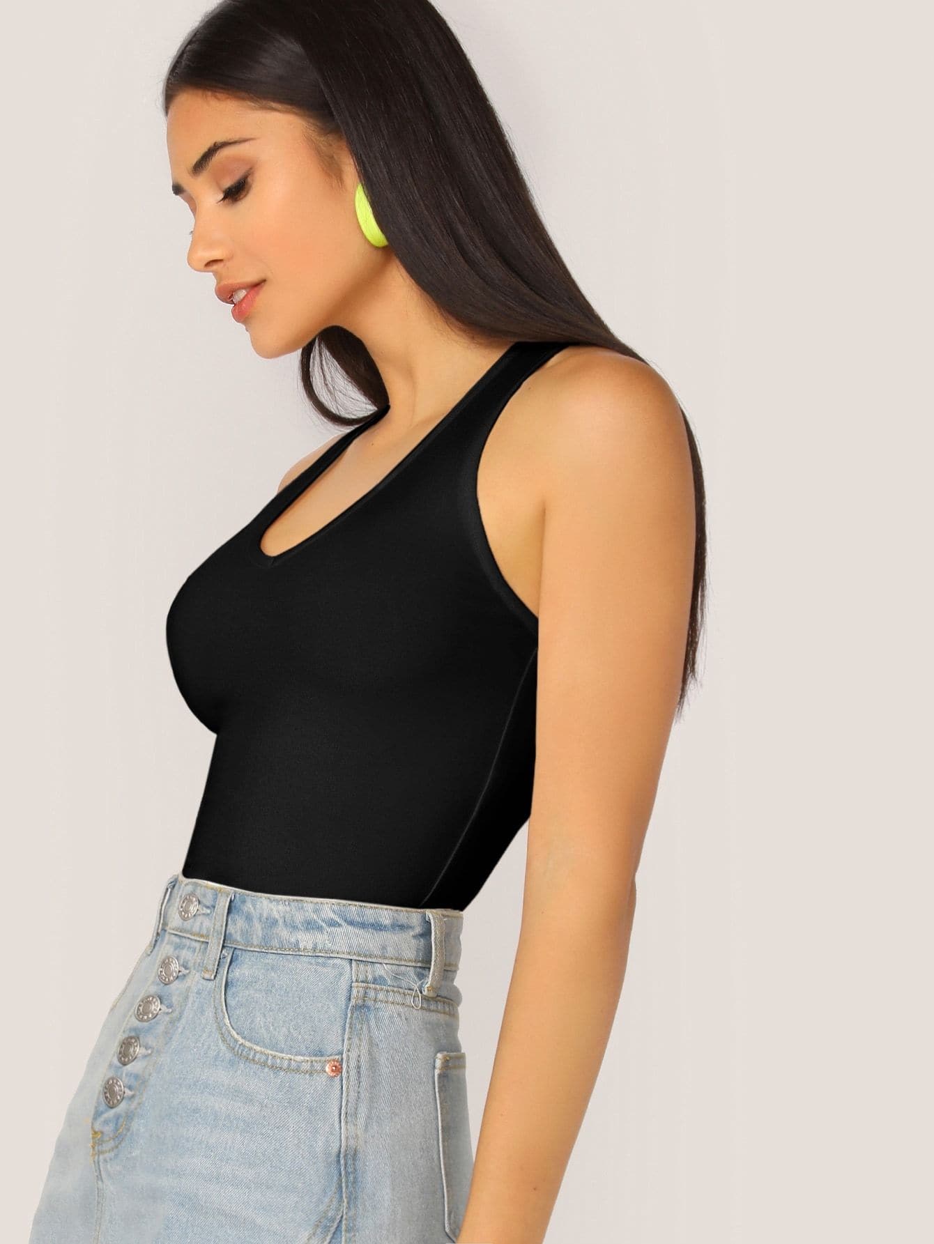 Scoop Neck Solid Fitted Tank Top - Black