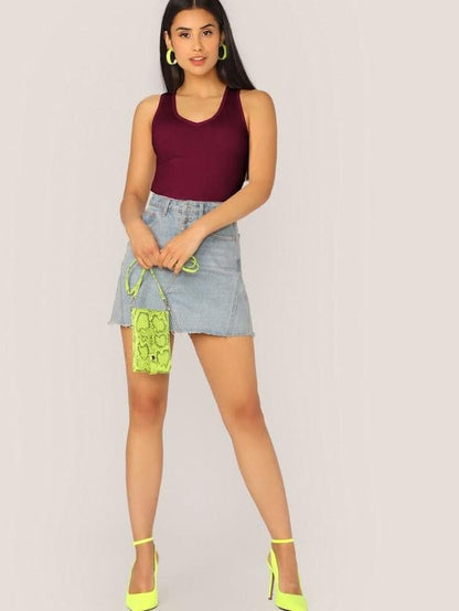 Scoop Neck Solid Fitted Tank Top - Burgundy