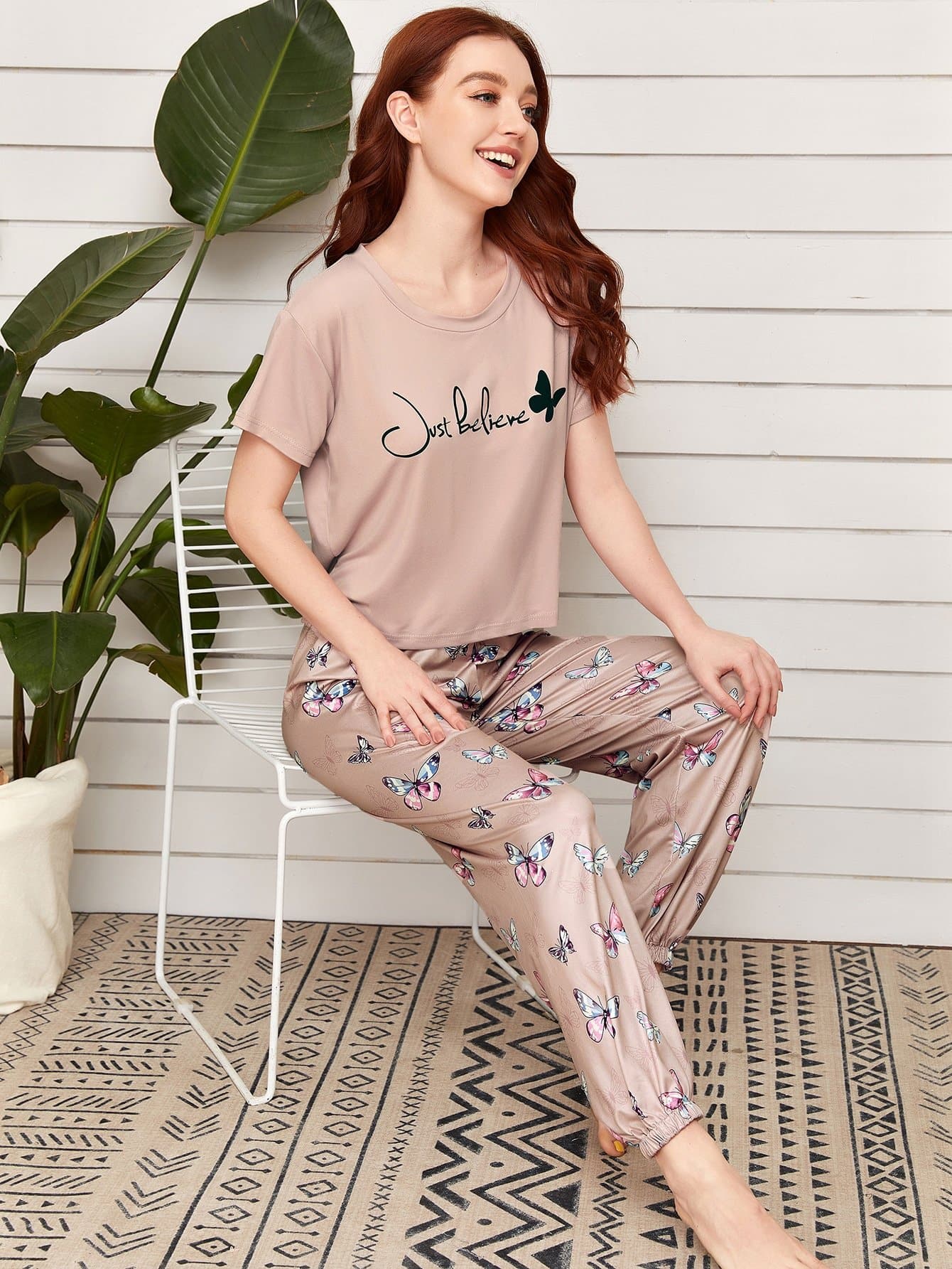 Round Neck Slogan and Butterfly Print Pyjama Sleepwear Set