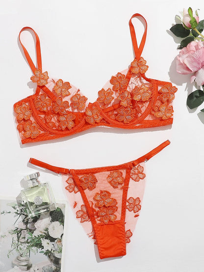 Applique Lace Underwire Lingerie Set