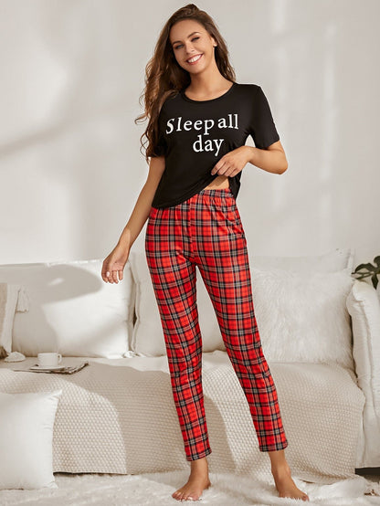 Round Neck Slogan And Plaid Print Pyjama Sleepwear Set