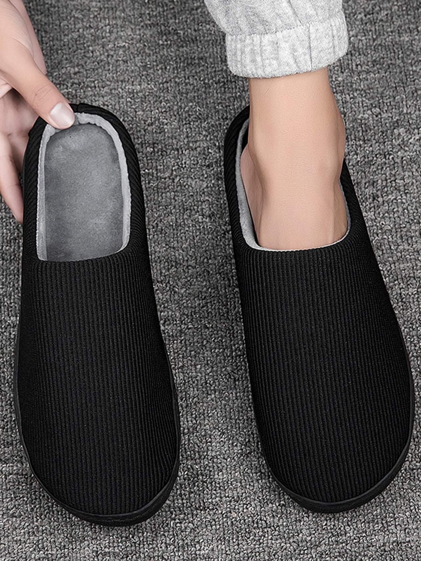 Round Toe Wide Fit Fluffy Slippers