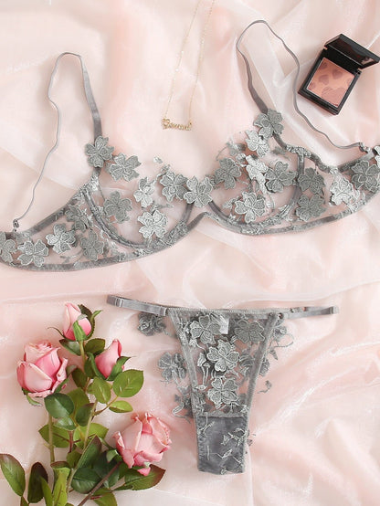 Applique Lace Underwire Lingerie Set