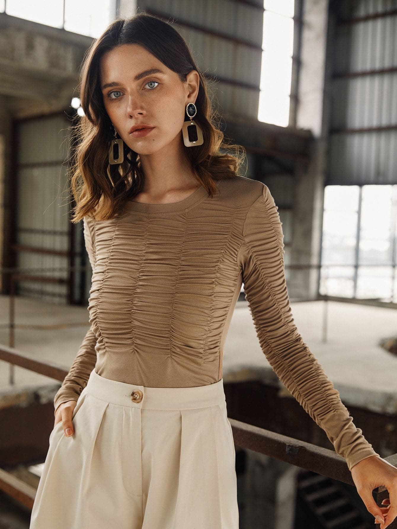 Round Neck Ruched Solid Slim Fit Top