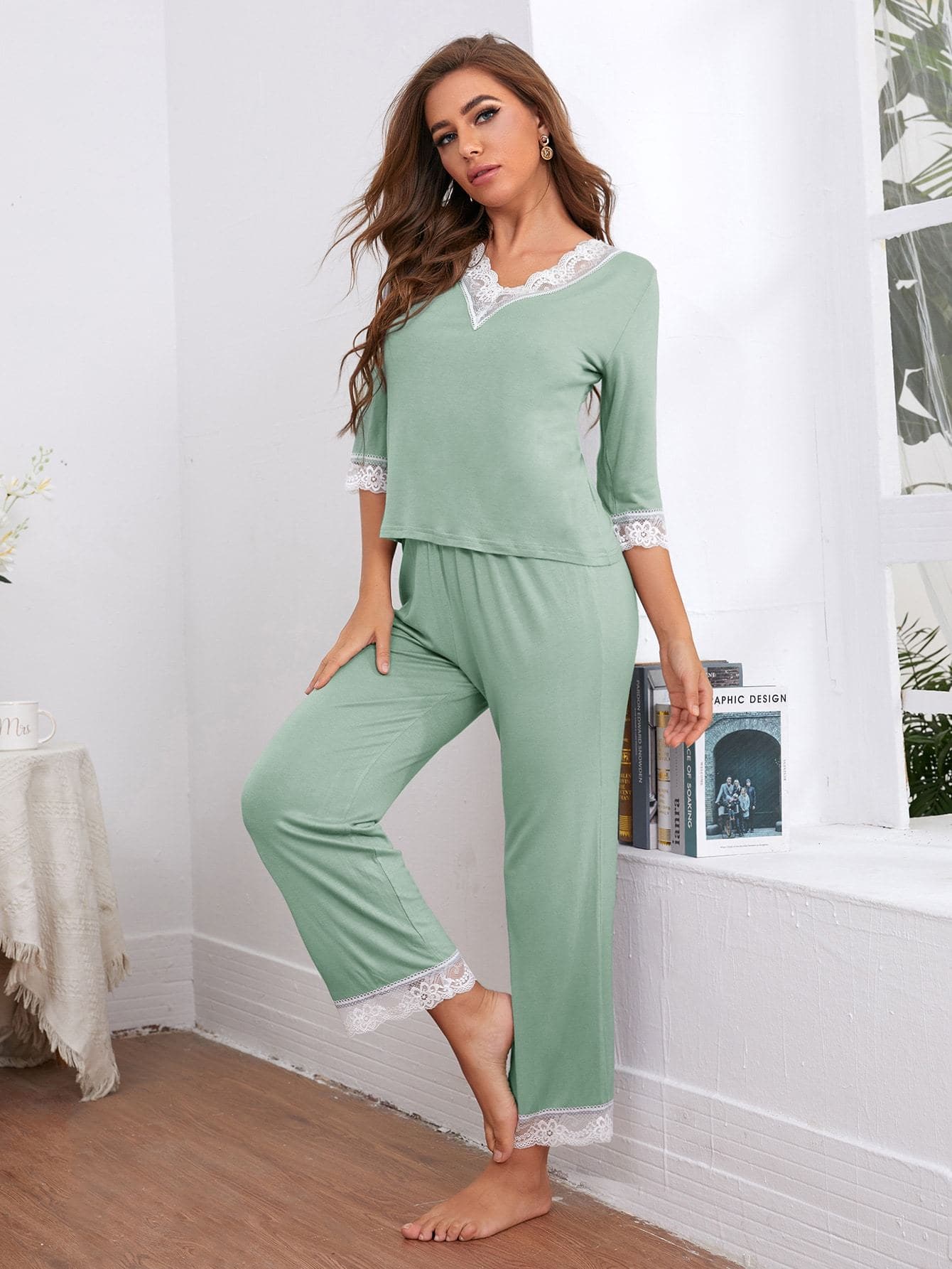 V-Neck Contrast Lace Scallop Trim Top and Pants Pyjama Sleepwear Set