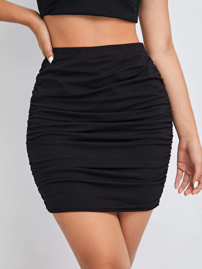 Black Solid Skinny Ruched Slim Fit Mini Skirt