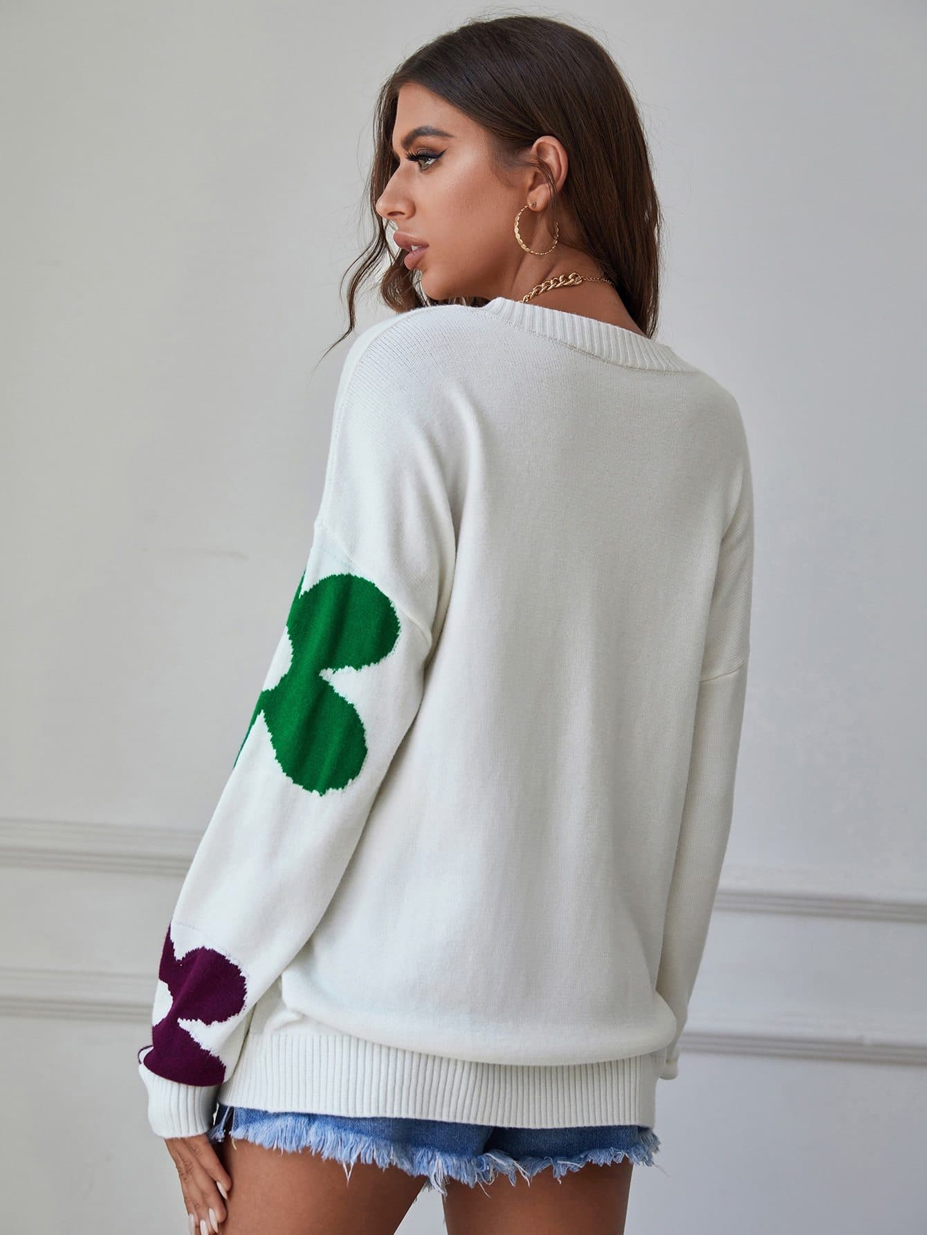 White V-Neck Floral Pattern Drop Shoulder Sweater