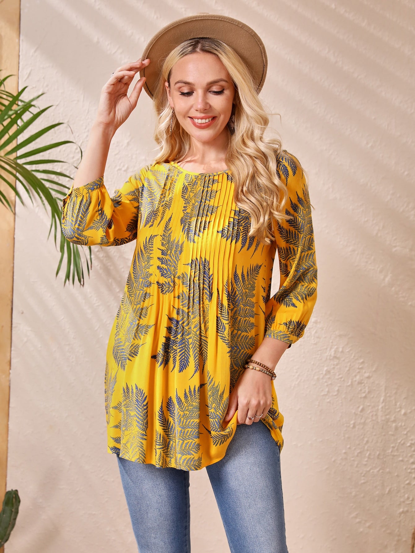 Round Neck Three Quarter Sleeve Tropical Print Pleated Blouse Top