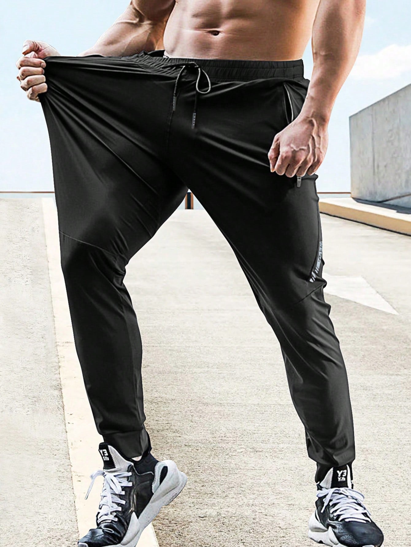 Male Solid Large Men Black Sports Track Pant, Regular Fit at Rs 220/piece  in New Delhi