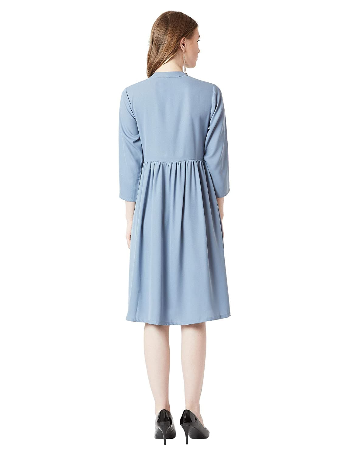 Three Quarter Sleeve Buttoned Round Neck Crepe Pleated Dress