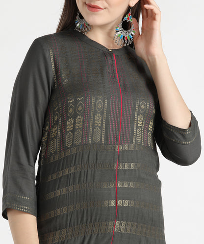 Grey Mandarin Collar Three Fourth Sleeve Self Design Frontslit Kurta