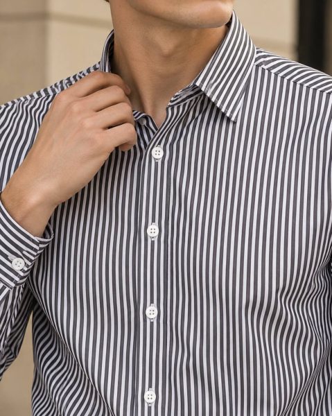 Men Spread Collar Full Sleeve Striped Shirt